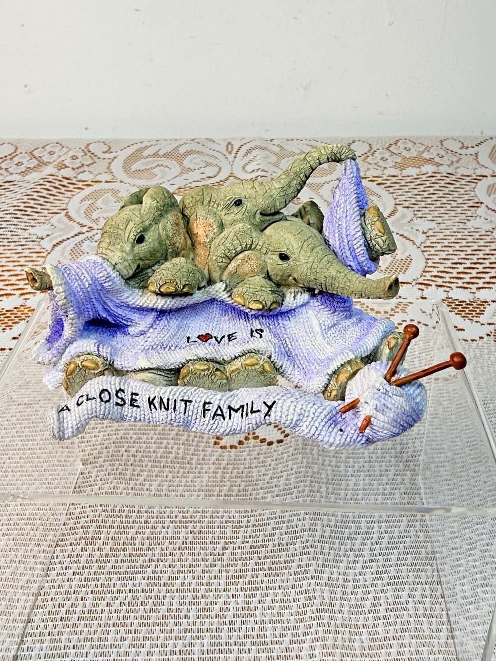 Tuskers Love Is A Close Knit Family Elephant Figurine SA91262 2005